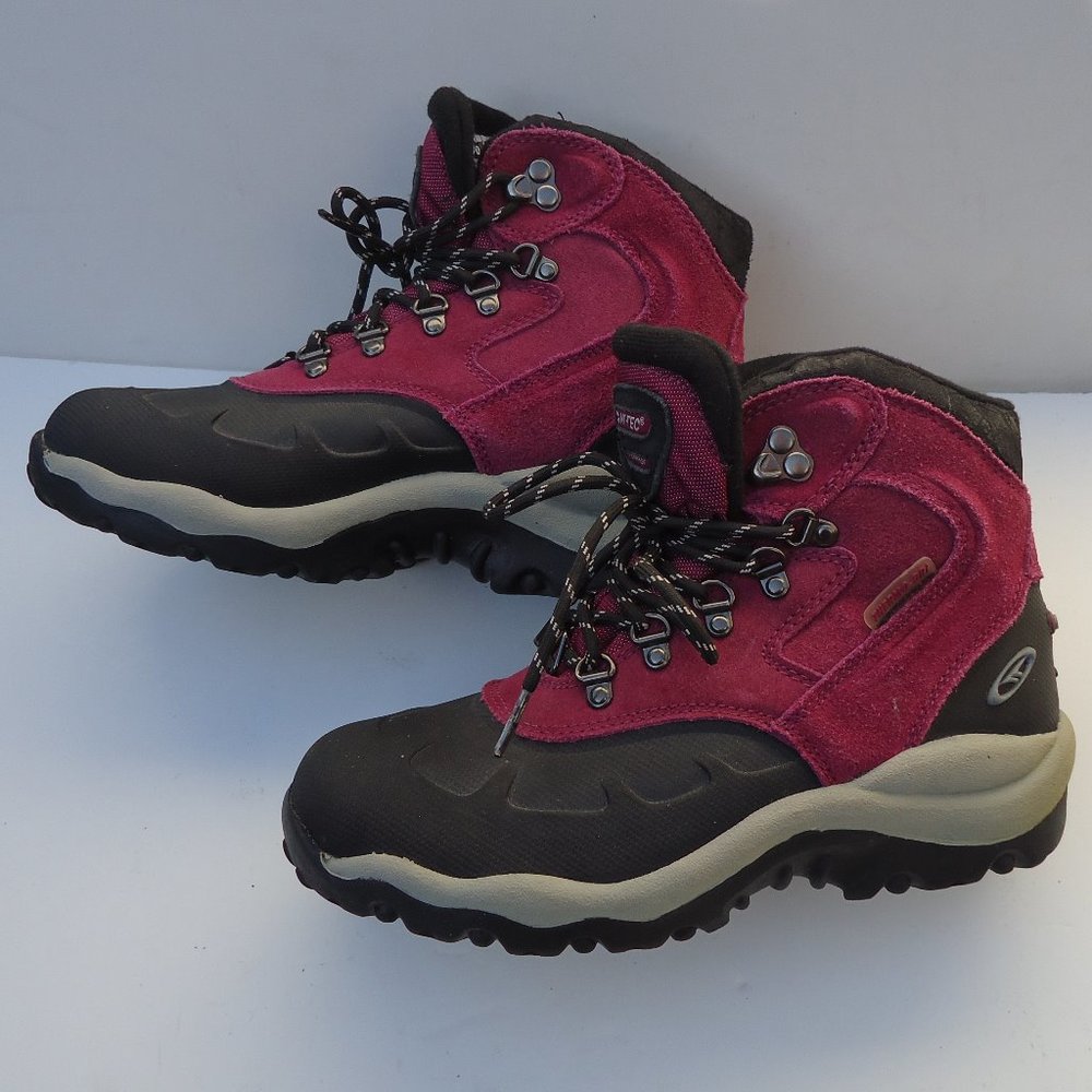 SIZE 5. Kids Hi-Tec IGLOO JR. hiking boots.